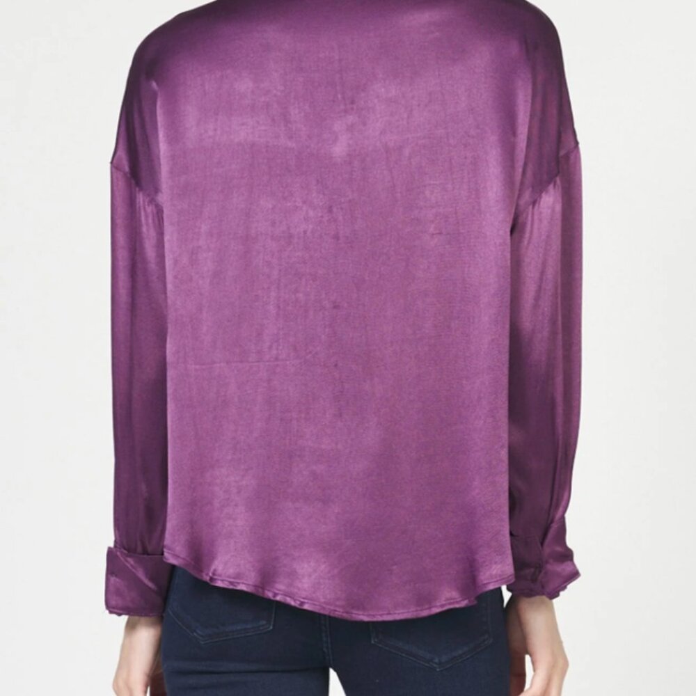 NWT Dear John  Silky Satin Adrianna  Long Sleeve OVERSIZED XS ( Fits a XS -M) - Picture 3 of 7
